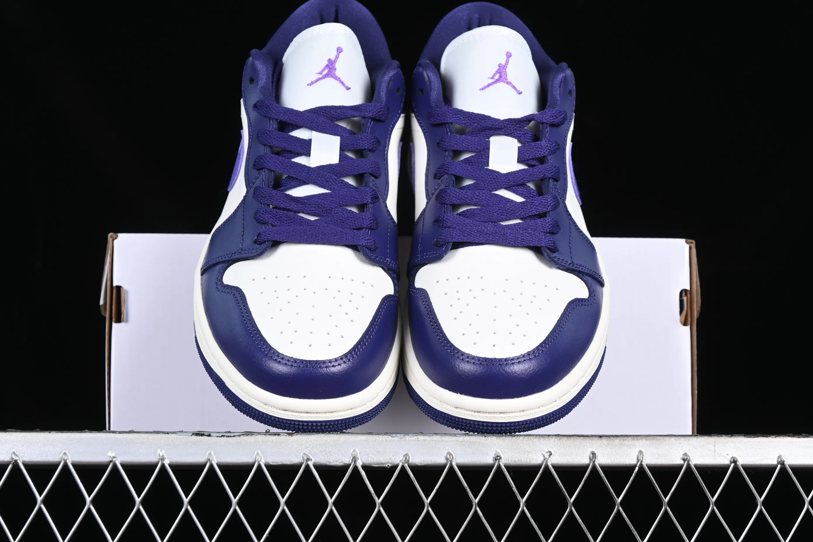 All categories Air Jordan Jordan series basketball shoes Air Jordan 1 Low G version pure original Air Jordan 1 Low AJ1 Joe 1 white and purple cultural low-top casual sneakers DC0774-502